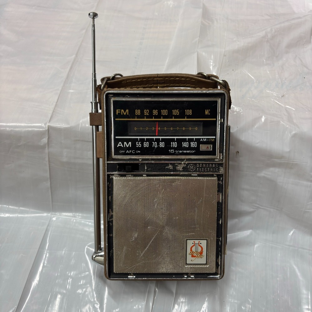 Vtg GE General Electric Portable Radio AM/FM Transistor P-975F Tested-Works - Picture 10 of 14